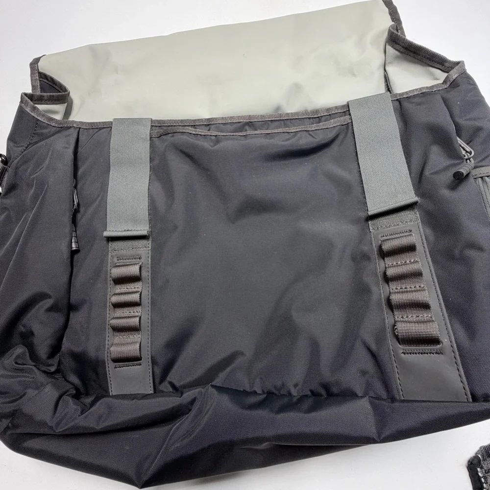Timbuk2 Messenger Bag Laptop Briefcase Black Travel Work Crossbody